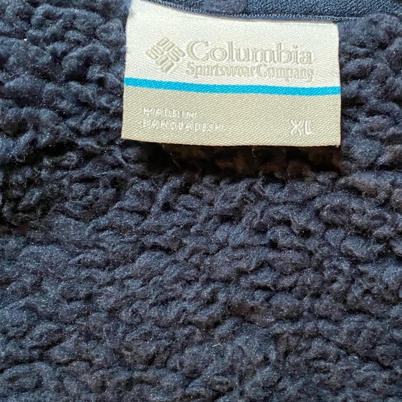 Columbia jacket. Size XL. Soft sherpa lining. - Picture 2 of 7